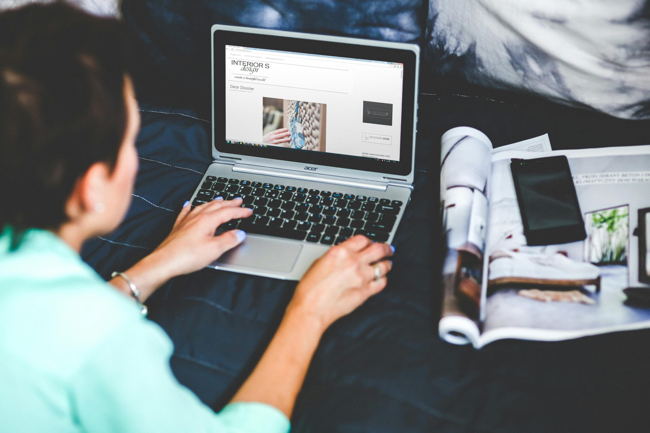 How Bloggers Can Use PLR Articles to Publish More Content (Without Writing It Themselves)